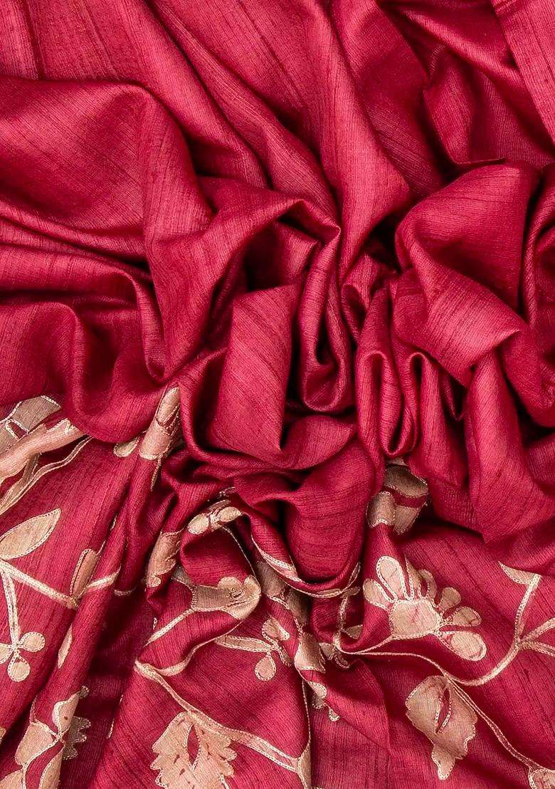 Crimson Handloom Tussar Silk Saree With Printed Floral Motifs For Women - Indya