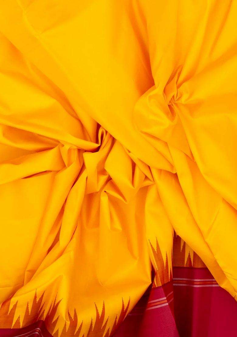 Yellow Handloom Korvai Kanchipuram Silk Saree With Crimson Temple Border With Korvai And Temple Border Design For Women - Indya