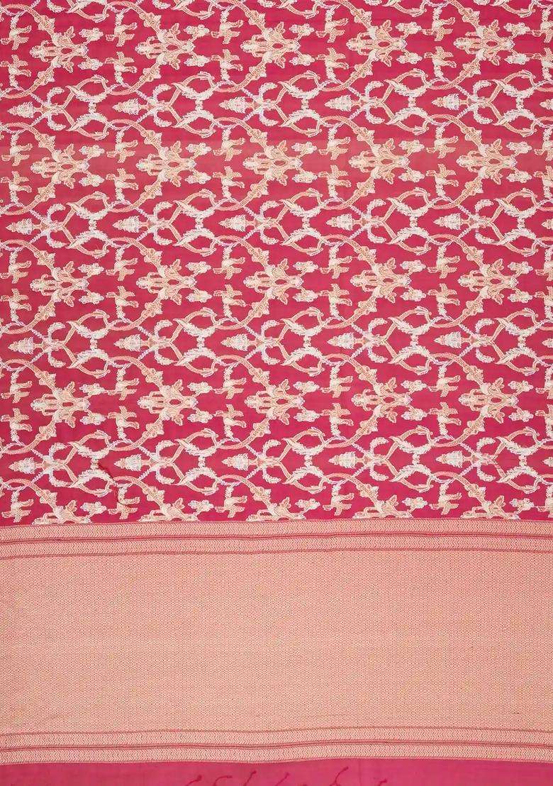 Peach Handloom Organza Satin Soft Silk Saree With Floral Motifs With Traditional Woven Design For Women - Indya