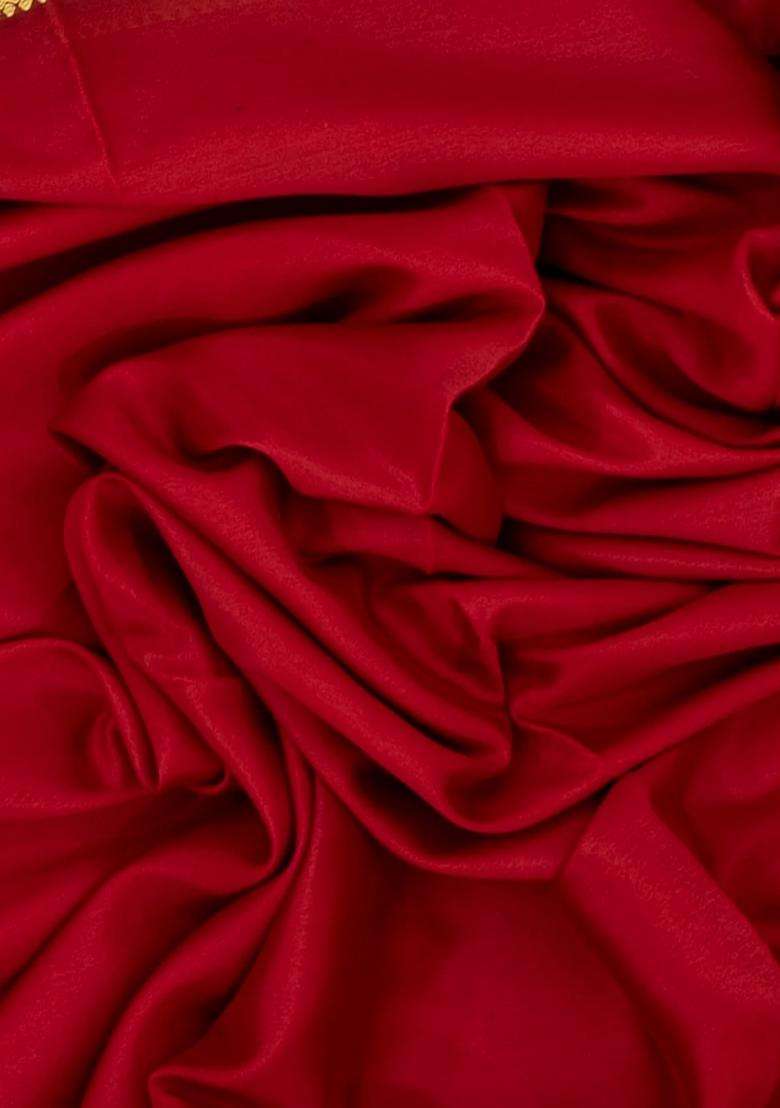 Crimson Woven Mysore Crepe 9 Yards Silk Saree With Contrast Border With Traditional Woven Design For Women - Indya
