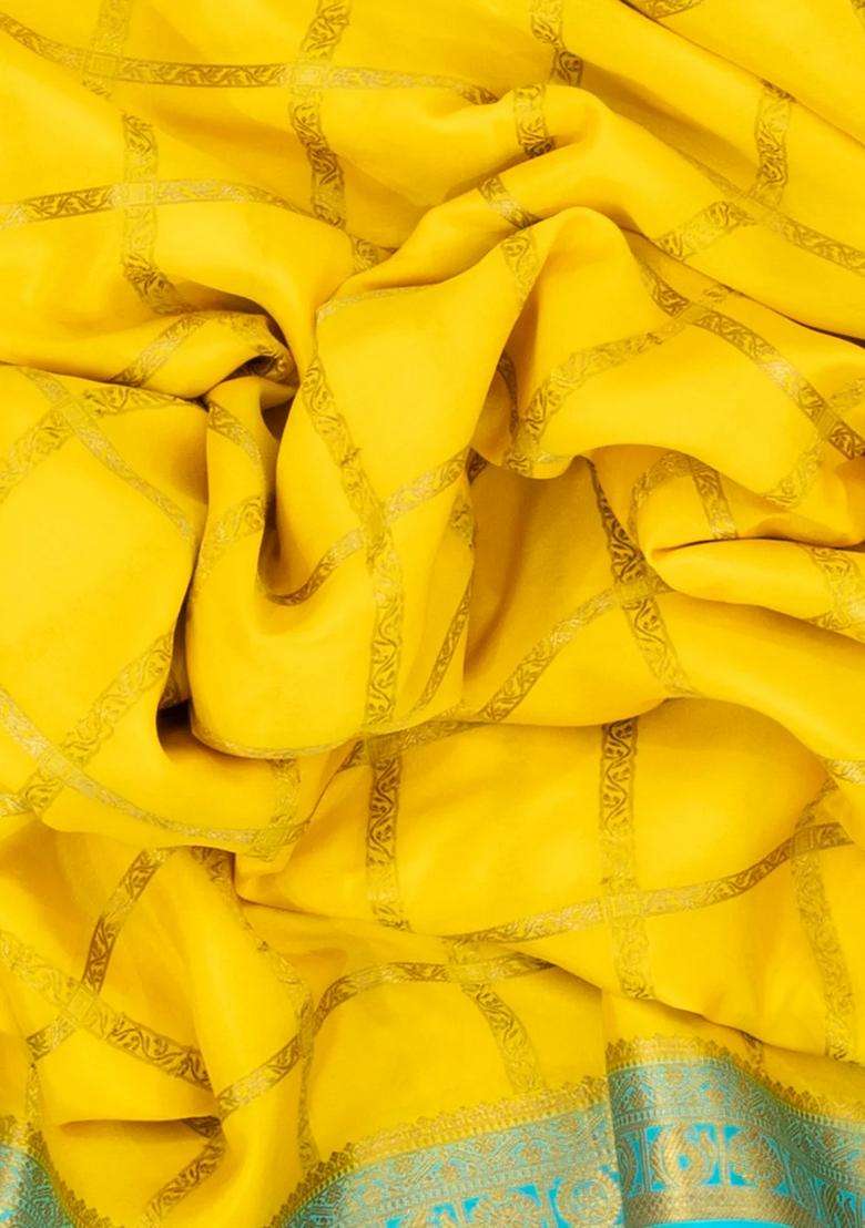 Mustard Woven Mysore Crepe 9 Yards Silk Saree With Pure Zari Checks Contrast Border With Checks And Stripes Design For Women - Indya