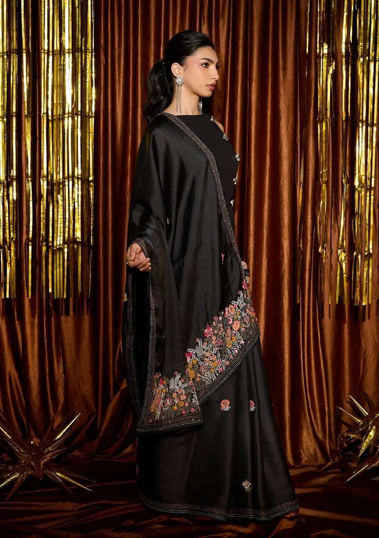 Black Woven Blended Georgette Saree With Embroidered Floral Motifs For Women - Indya