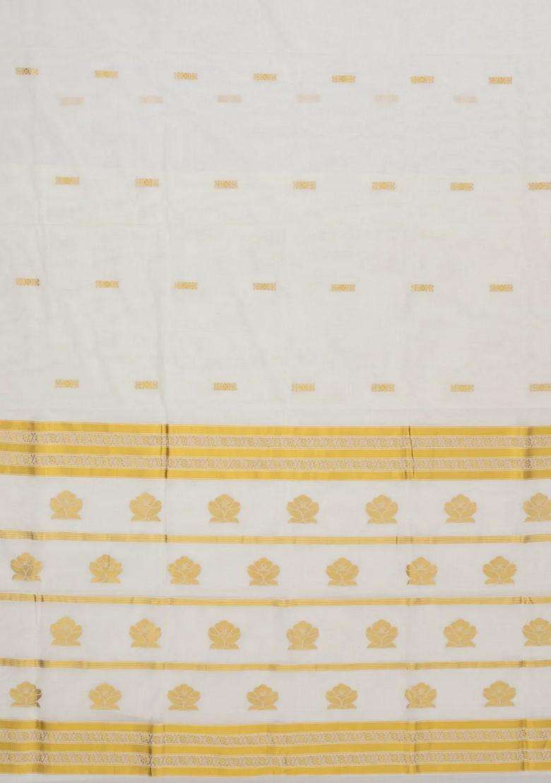 Off White Handloom Kerala Cotton Saree With Floral Buttas With Buttas And Brocade Design For Women - Indya