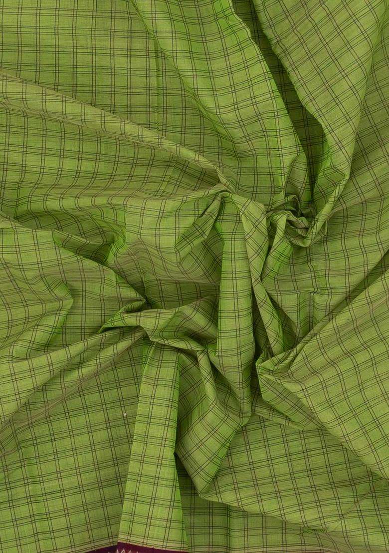 Light Green Handloom Korvai Kanchi Cotton Saree With Checks With Korvai And Temple Border Design For Women - Indya