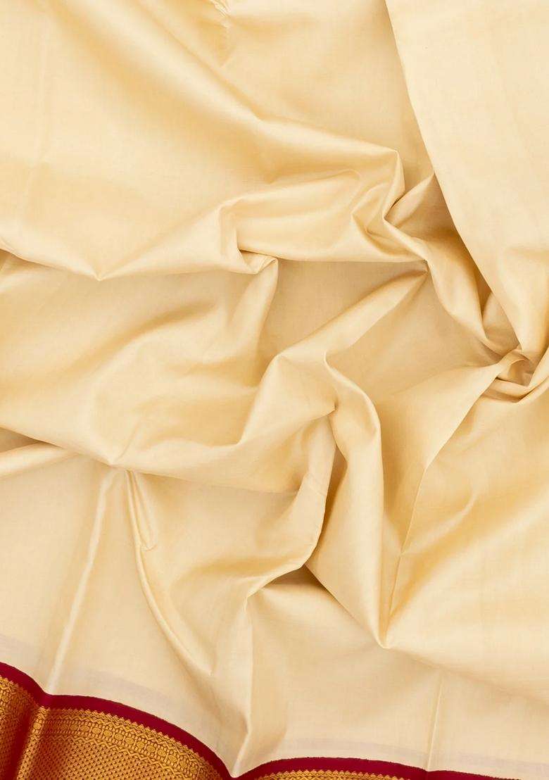 Off White Handloom Korvai Kanchipuram Silk Saree With Ganga Jamuna Border With Korvai And Temple Border Design For Women - Indya