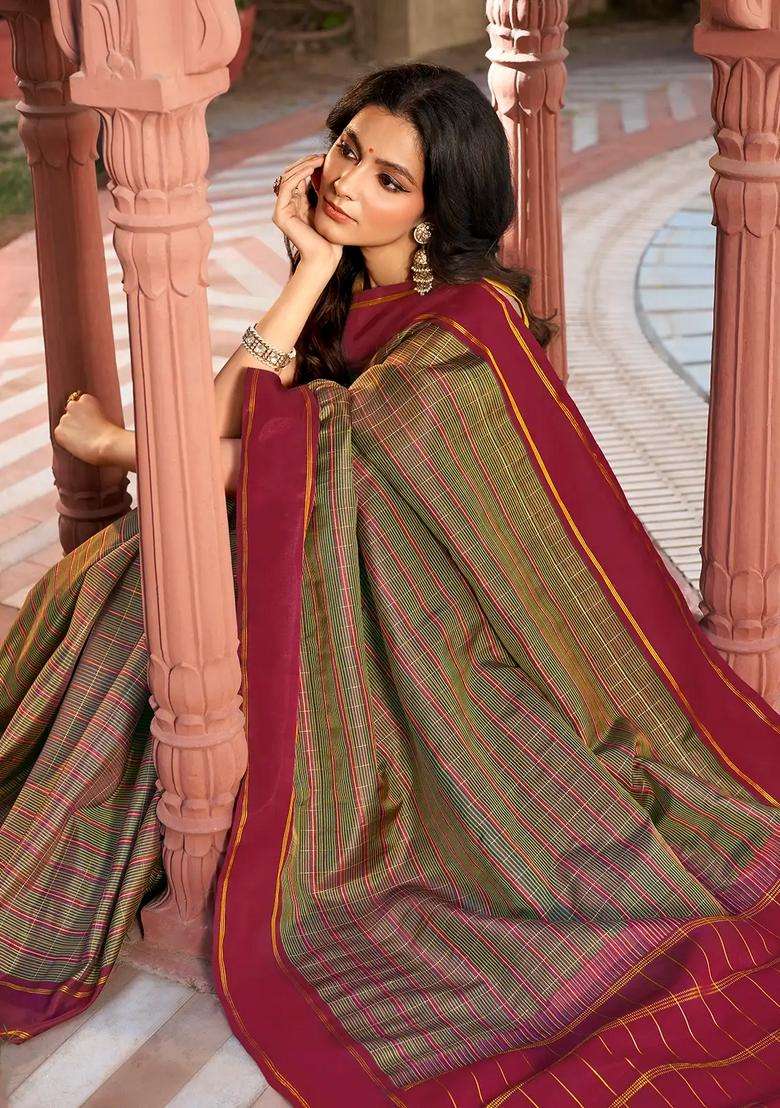 Black Handloom Kanchipuram Silk Saree With Zari Checks With Checks And Stripes Design For Women - Indya