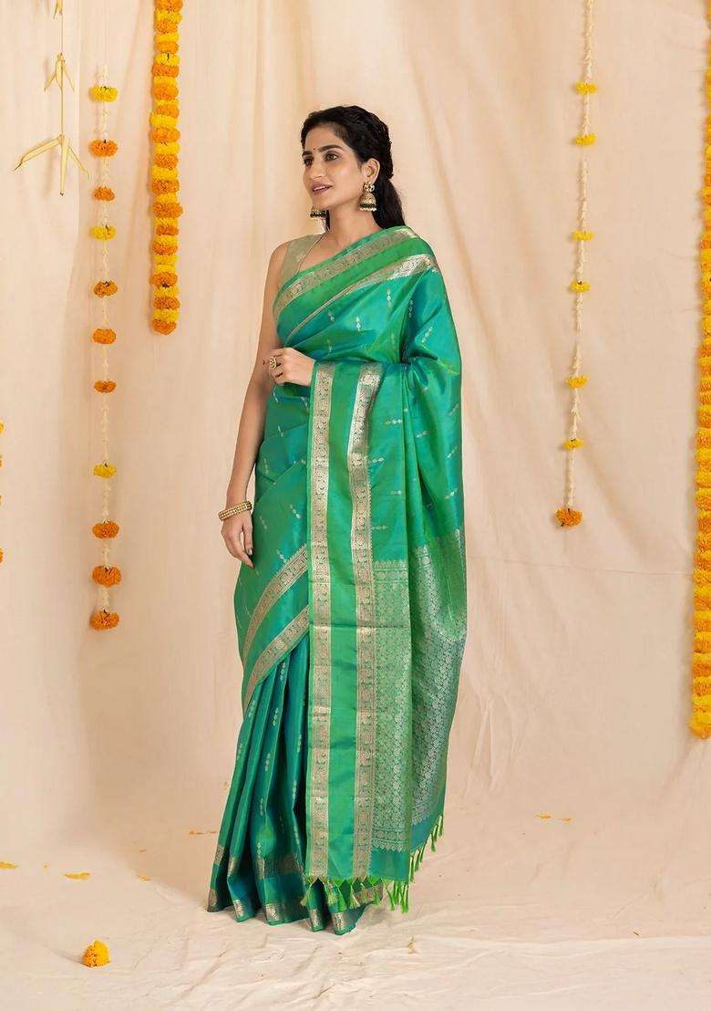 Aquamarine Handloom Soft Silk Saree With Floral Buttas With Buttas And Brocade Design For Women - Indya