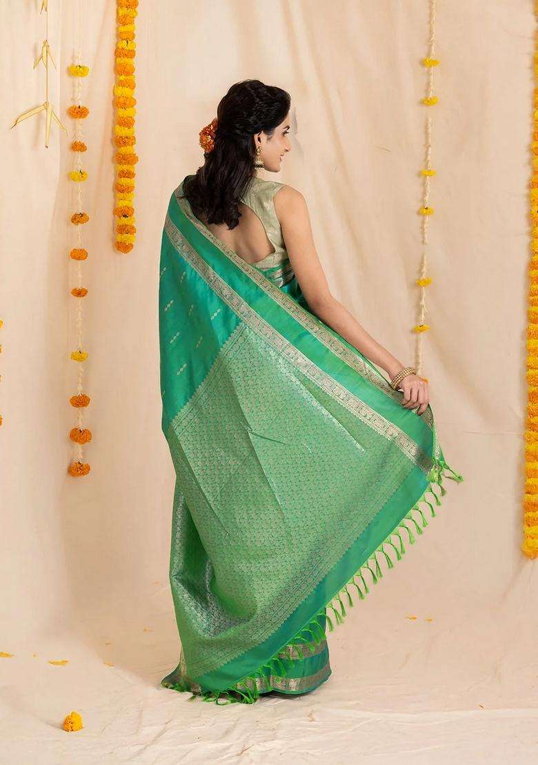 Aquamarine Handloom Soft Silk Saree With Floral Buttas With Buttas And Brocade Design For Women - Indya