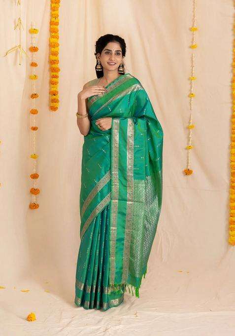 Aquamarine Handloom Soft Silk Saree With Floral Buttas With Buttas And Brocade Design For Women