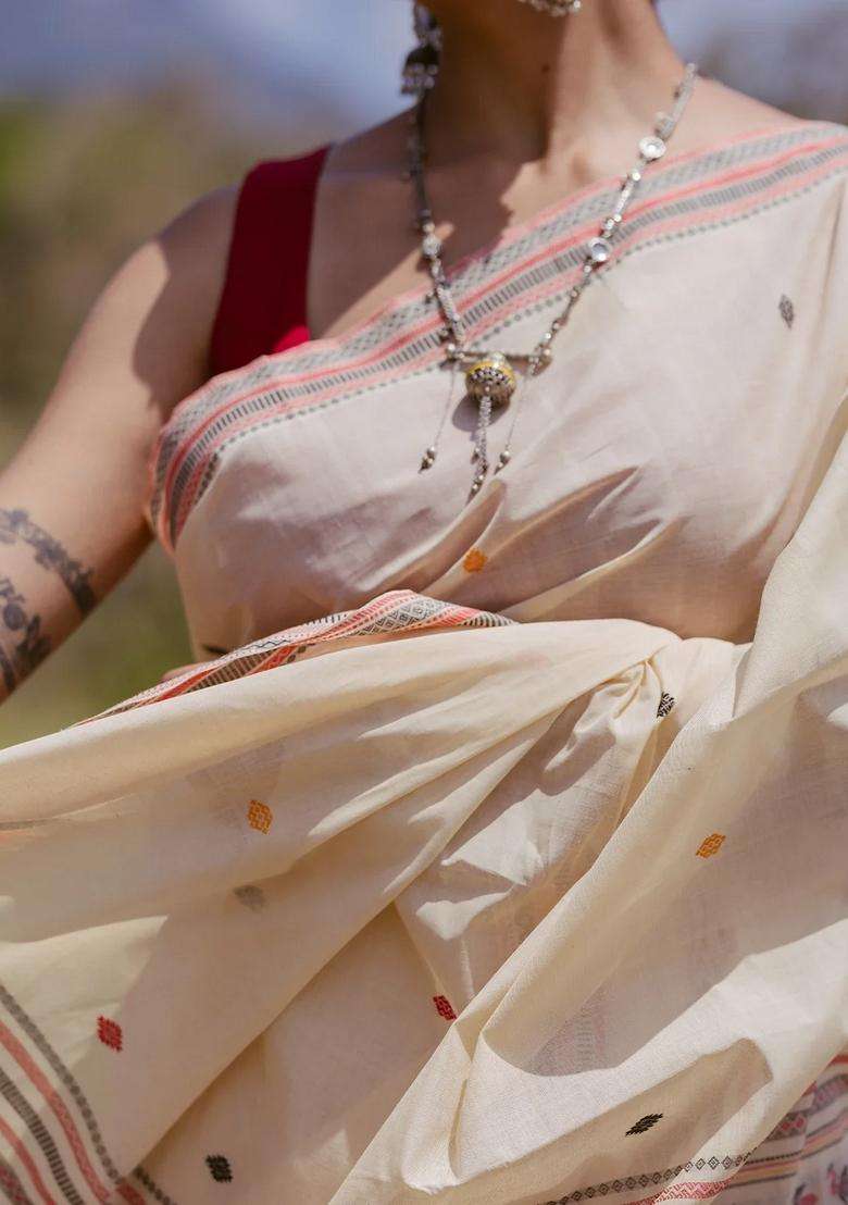 Cream Handloom Kanchi Cotton Saree With Diamond Buttas With Buttas And Brocade Design For Women - Indya