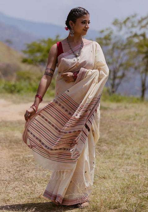 Cream Handloom Kanchi Cotton Saree With Diamond Buttas With Buttas And Brocade Design For Women