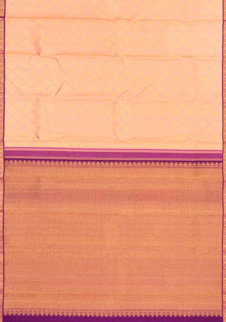 Light Peach Handloom Korvai Kanchipuram Silk Saree With Diamond Motifs With Korvai And Temple Border Design For Women - Indya