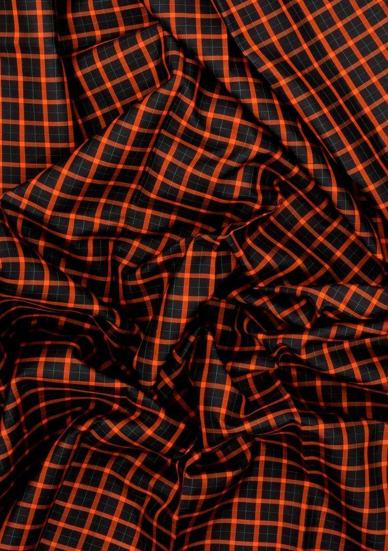 Black Handloom Kanchipuram Silk Saree With Checks Contrast Pallu With Checks And Stripes Design For Women - Indya