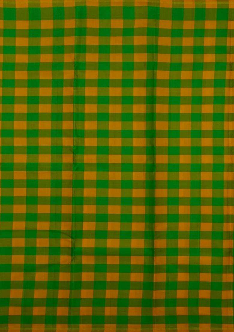 Cream Handloom Kanchipuram Silk Saree With Contrast Checked Pallu With Checks And Stripes Design For Women - Indya