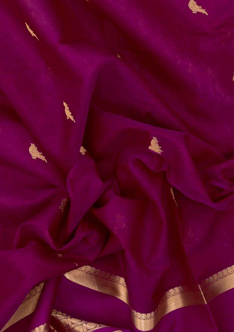 Magenta Handloom Silk Cotton Saree With Parrot Buttas With Buttas And Brocade Design For Women - Indya