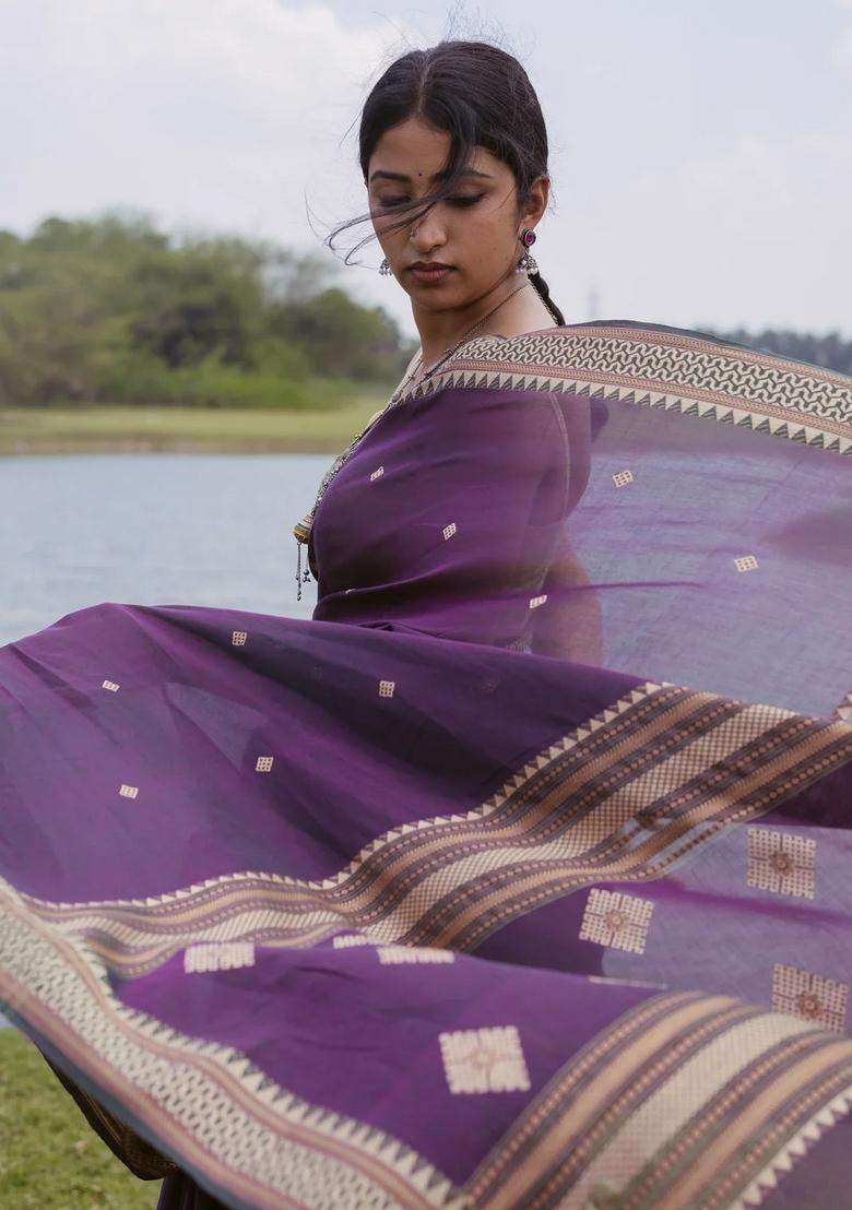 Burgundy Woven Bengal Cotton Saree With Buttas With Buttas And Brocade Design For Women - Indya