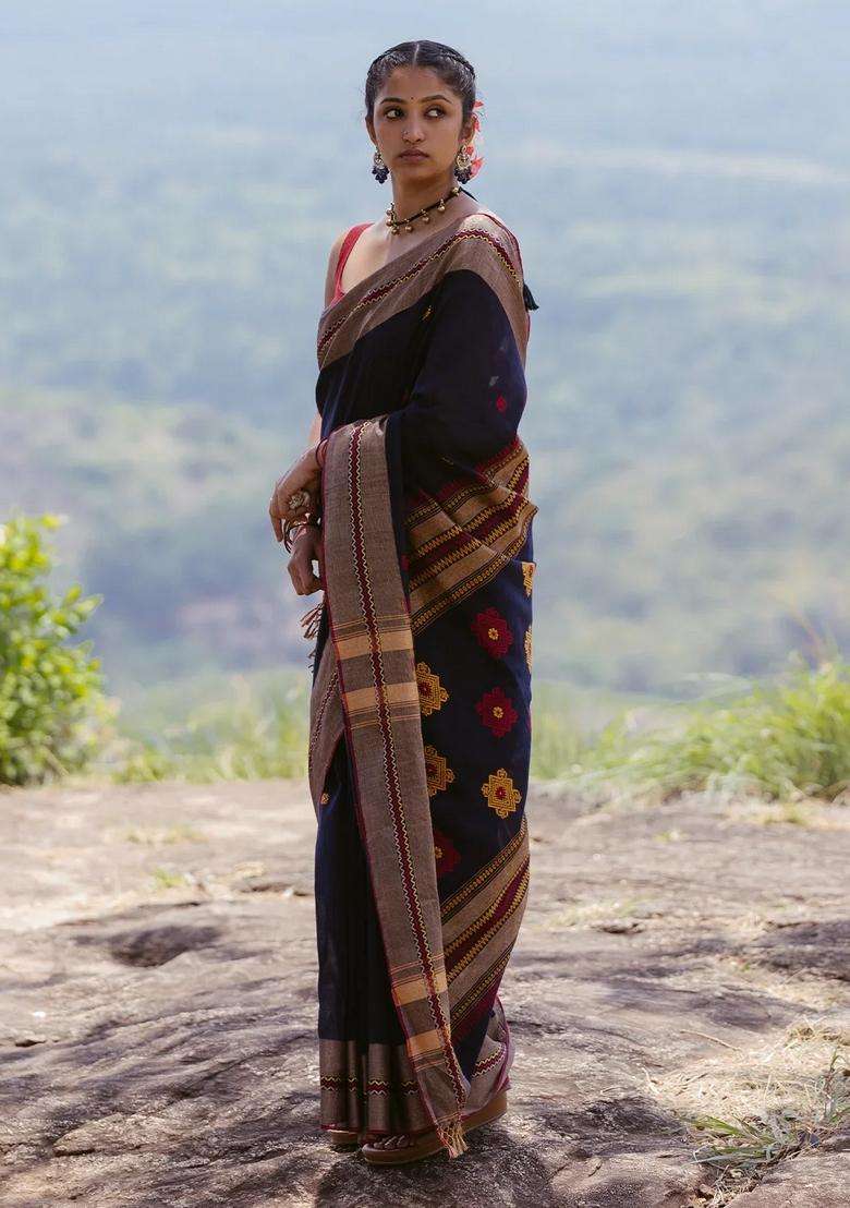 Black Handloom Bengal Cotton Saree With Floral Buttas With Buttas And Brocade Design For Women - Indya