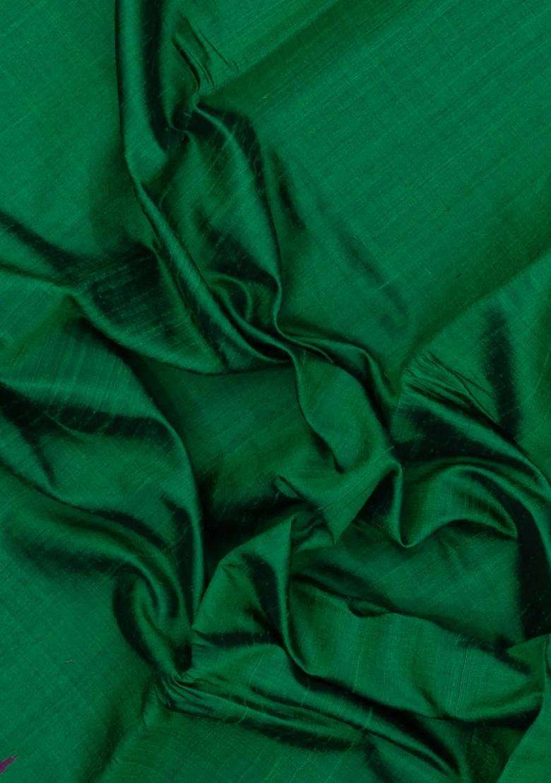 Green Woven Tussar Silk Saree With Contrast Temple Border With Korvai And Temple Border Design For Women - Indya