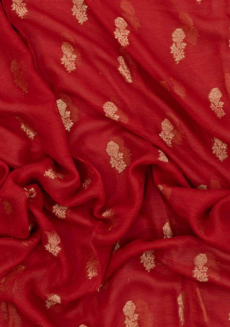 Red Woven Mysore Silk Crepe Saree With Floral Buttas With Buttas And Brocade Design For Women - Indya