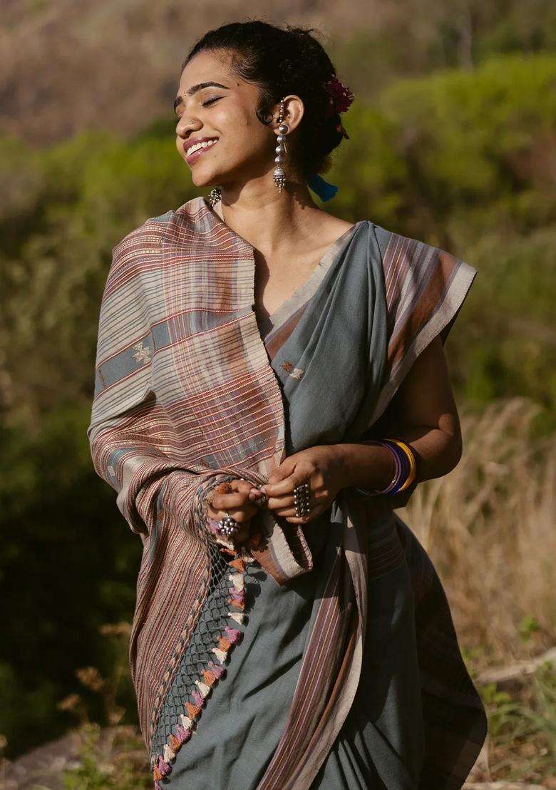 Shadow Green Handloom Bhujodi Cotton Saree With Buttas With Buttas And Brocade Design For Women - Indya
