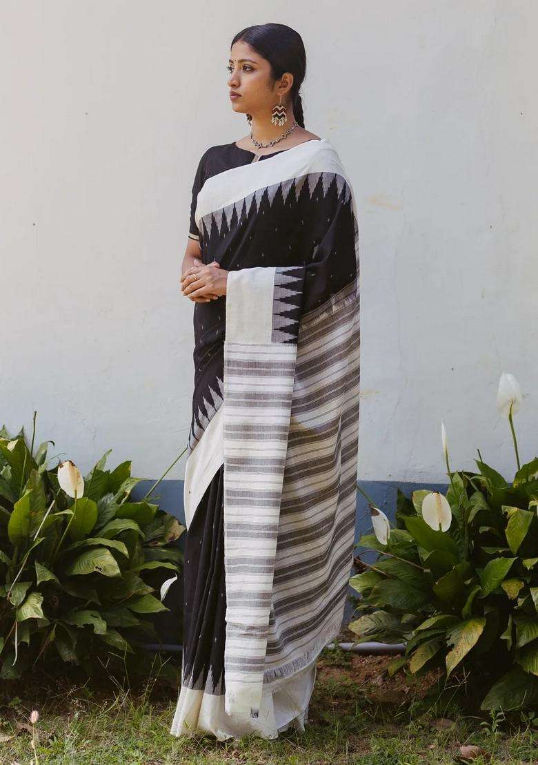 Black Woven Orissa Cotton Saree With Contrast Temple Border With Korvai And Temple Border Design For Women - Indya