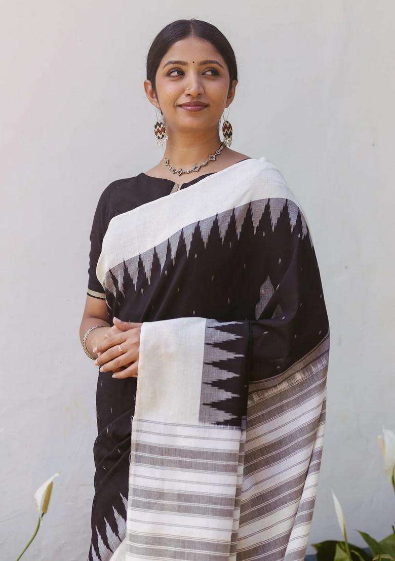 Black Woven Orissa Cotton Saree With Contrast Temple Border With Korvai And Temple Border Design For Women - Indya