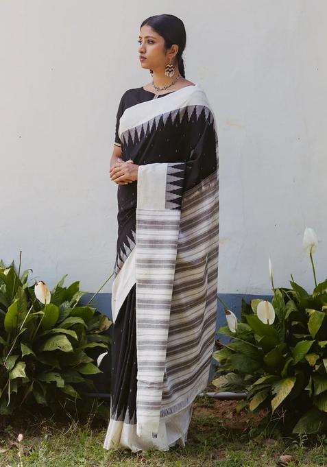 Black Woven Orissa Cotton Saree With Contrast Temple Border With Korvai And Temple Border Design For Women