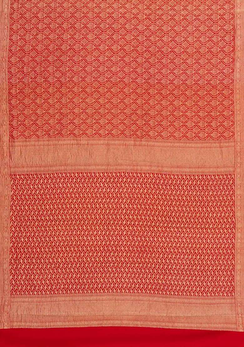 Red Woven Mysore Silk Crepe Saree With Floral Motifs With Buttas And Brocade Design For Women - Indya