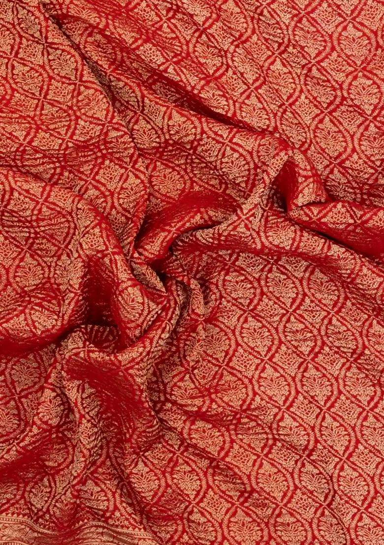 Red Woven Mysore Silk Crepe Saree With Floral Motifs With Buttas And Brocade Design For Women - Indya