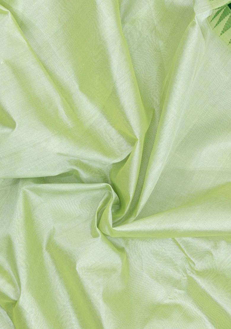Light Green Handloom Korvai Silk Cotton Saree With Contrast Temple Border With Korvai And Temple Border Design For Women - Indya