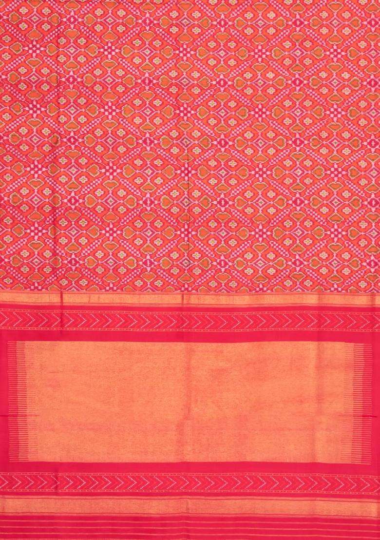 Peach Handloom Pochampally Ikat Silk Saree With Tie Dye Motifs With Printed Design For Women - Indya