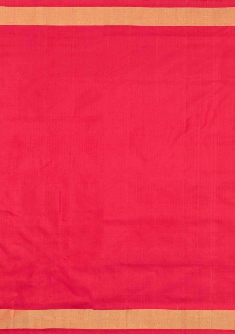 Peach Handloom Pochampally Ikat Silk Saree With Tie Dye Motifs With Printed Design For Women - Indya