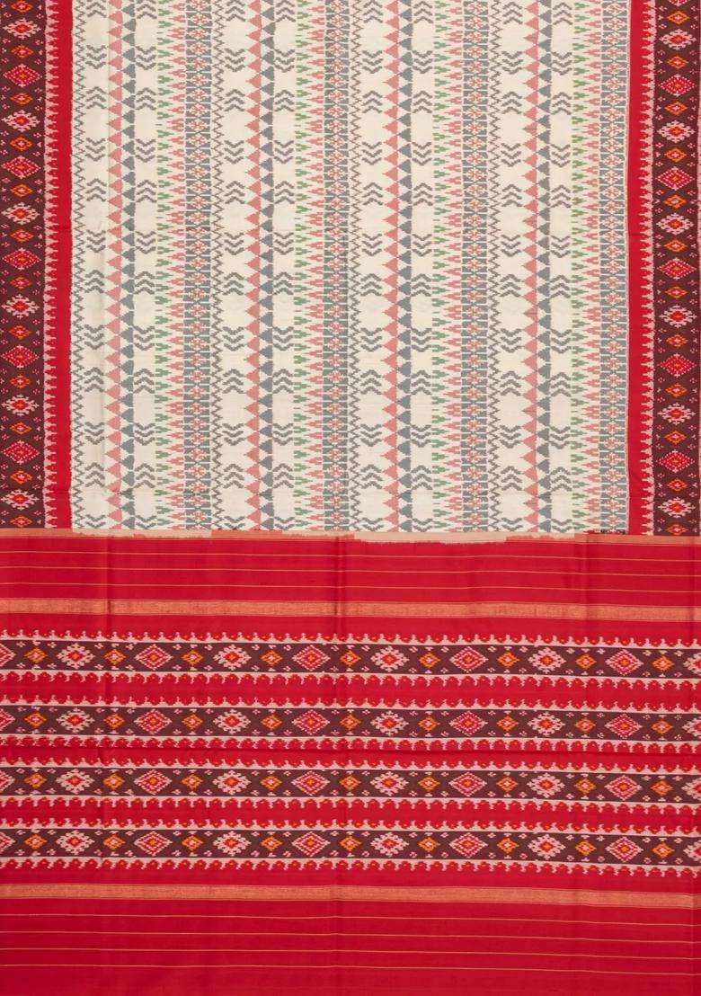 Cream Handloom Pochampally Ikat Silk Saree With Tie Dye Motifs With Printed Design For Women - Indya