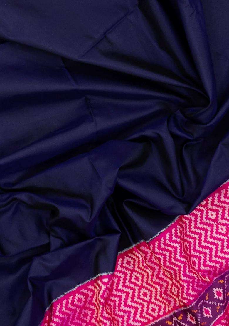 Purple Handloom Pochampally Ikat Silk Saree With Tie Dye Motifs With Printed Design For Women - Indya