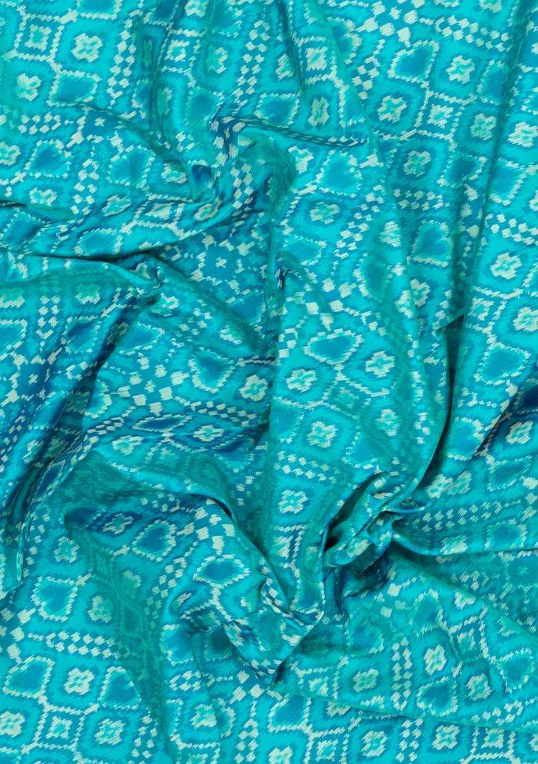 Turquoise Handloom Pochampally Ikat Silk Saree With Tie Dye Motifs With Printed Design For Women - Indya