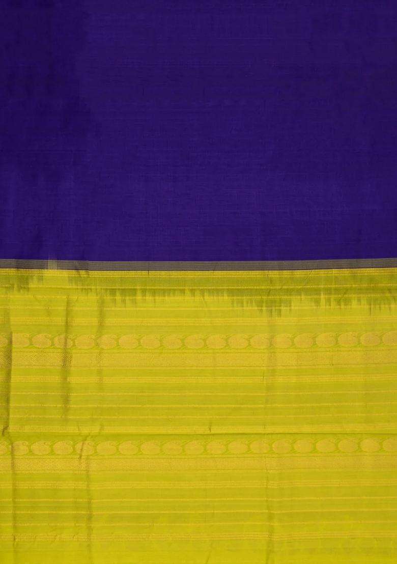 Violet Handloom 9 Yards Silk Cotton Saree With Contrast Border With Traditional Woven Design For Women - Indya