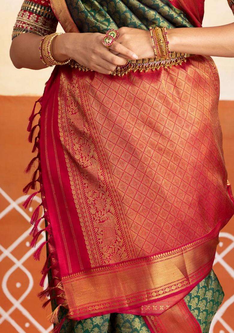 Green Handloom Korvai Kanchipuram 9 Yards Silk Saree With Gandaberunda Motifs With Korvai And Temple Border Design For Women - Indya