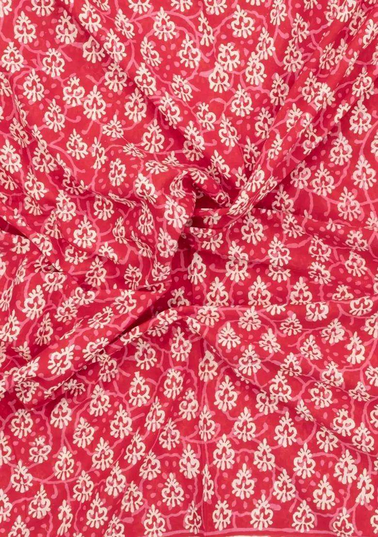Peach Printed Jaipur Cotton Saree With Printed Floral Motifs For Women - Indya