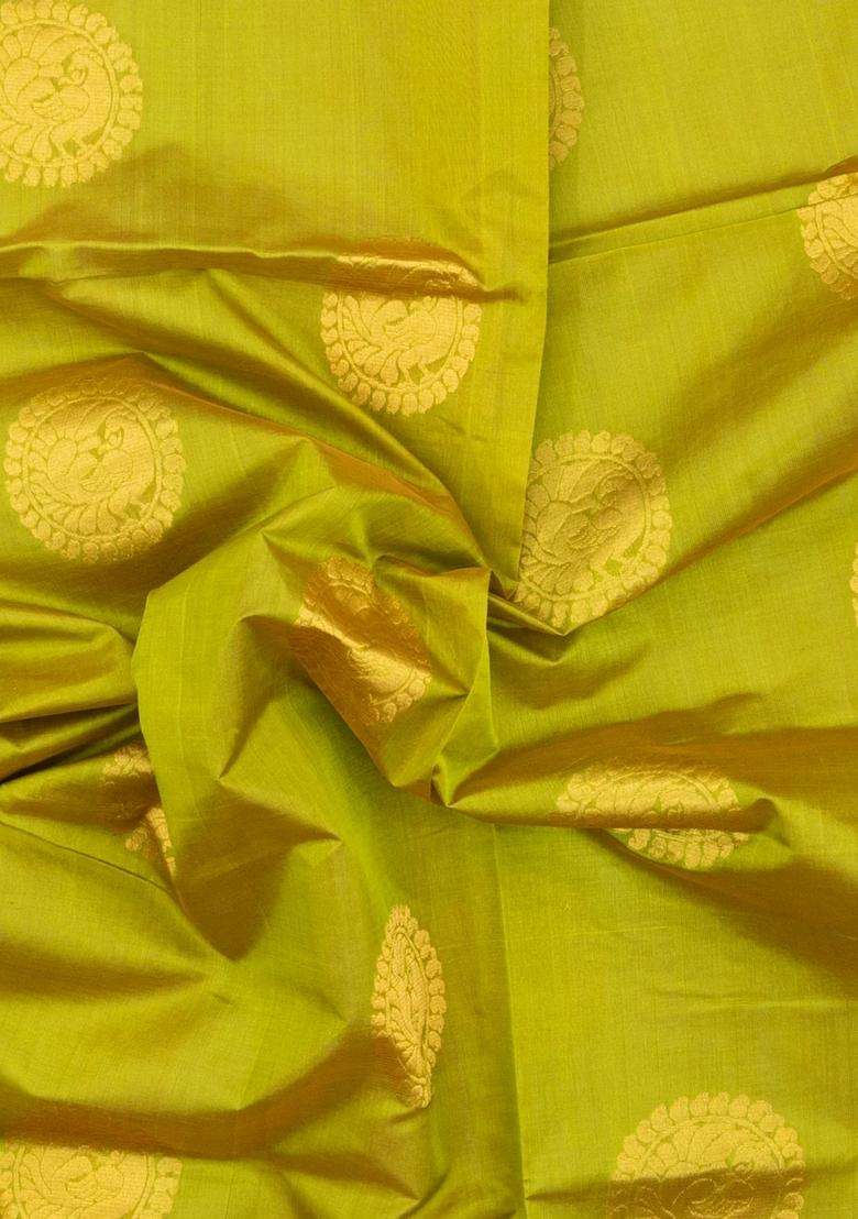 Green Handloom Silk Cotton Saree With Buttas Contrast Zari Border With Buttas And Brocade Design For Women - Indya