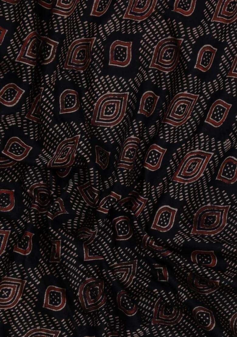 Black Printed Chanderi Cotton Saree With Zari Border For Women - Indya