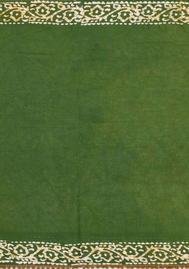 Green Printed Jaipur Cotton Saree With Tie Dye Motifs For Women - Indya