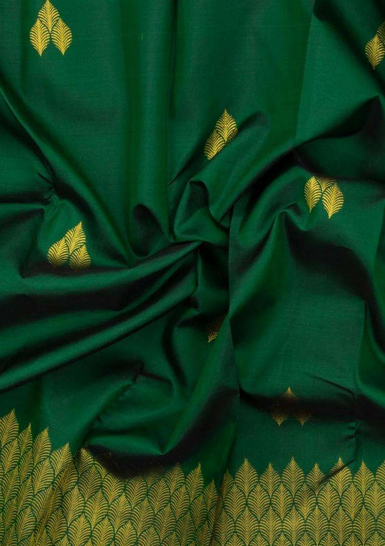 Dark Green Handloom Kanchipuram Silk Saree With Leaf Buttas With Buttas And Brocade Design For Women - Indya