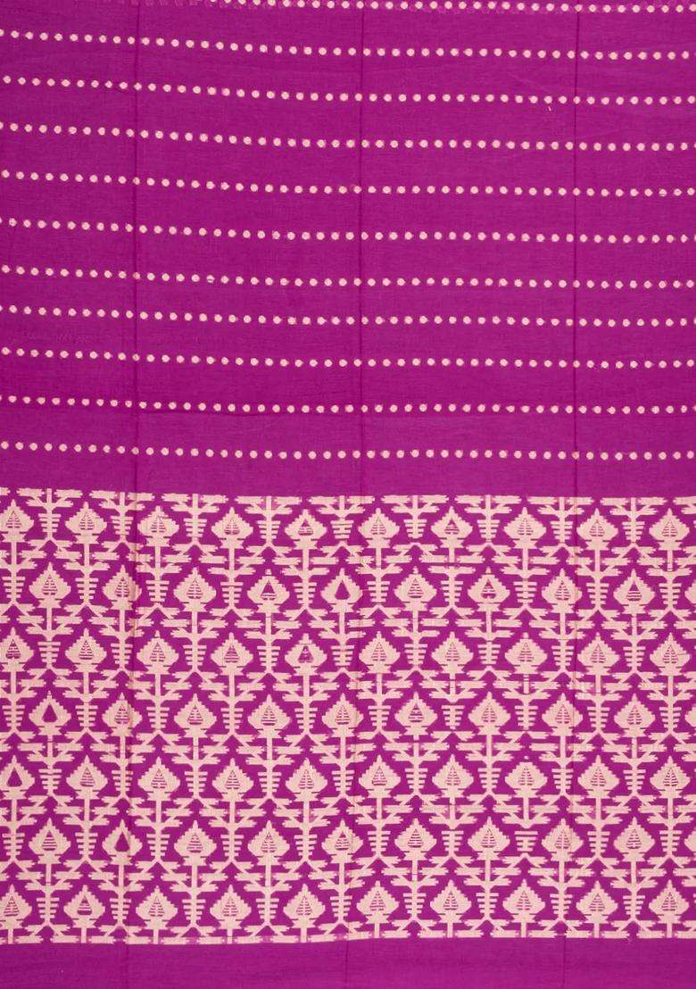 Magenta Handloom Bengal Cotton Saree With Floral Motifs With Buttas And Brocade Design For Women - Indya