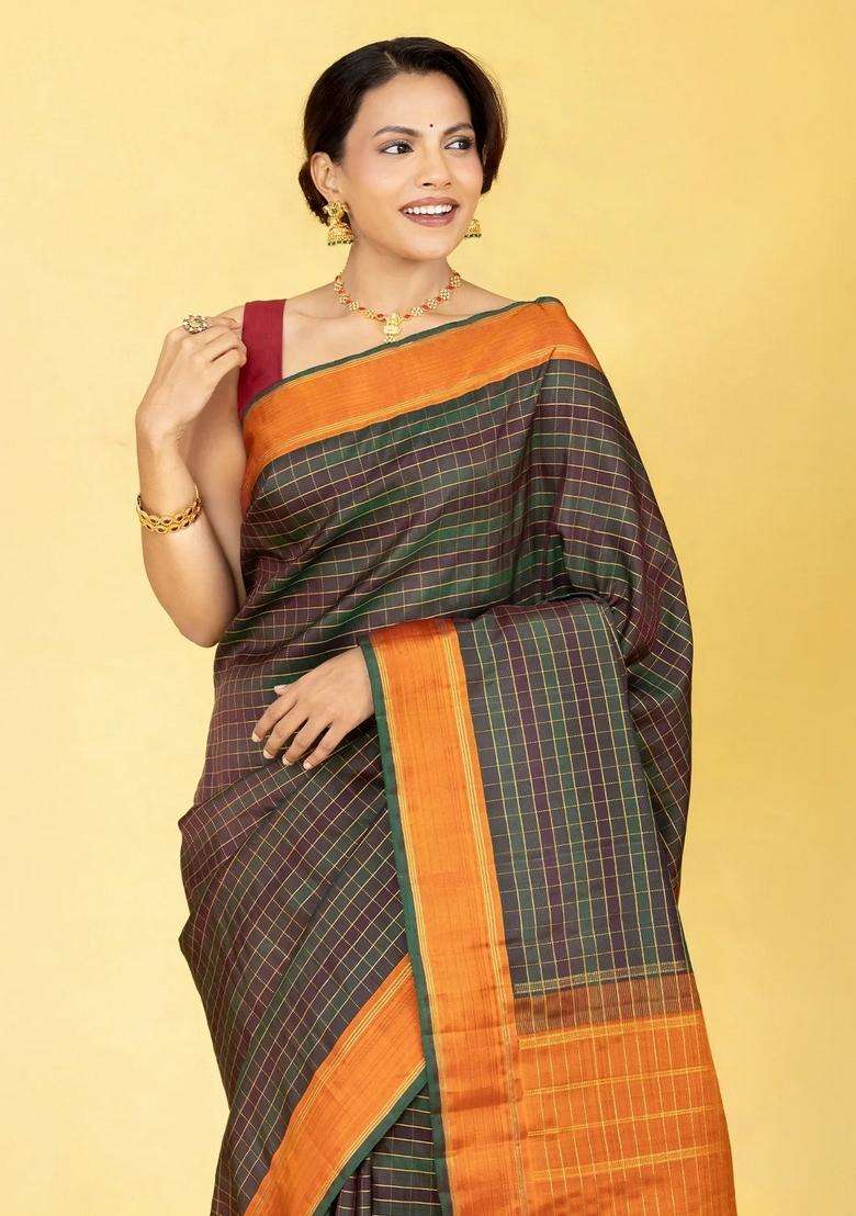 Bottle Green Handloom Kanchipuram Silk Saree With Checks Contrast Border With Checks And Stripes Design For Women - Indya