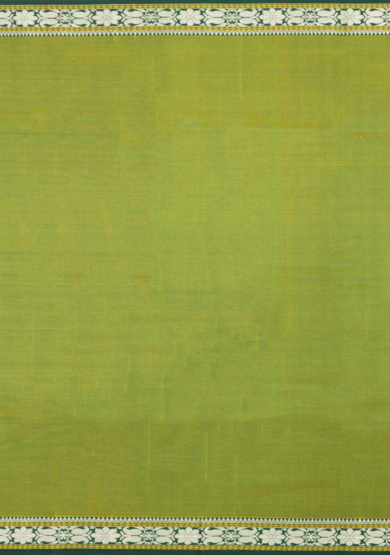 Leafy Green Handloom Kanchipuram Silk Saree With Buttas With Buttas And Brocade Design For Women - Indya