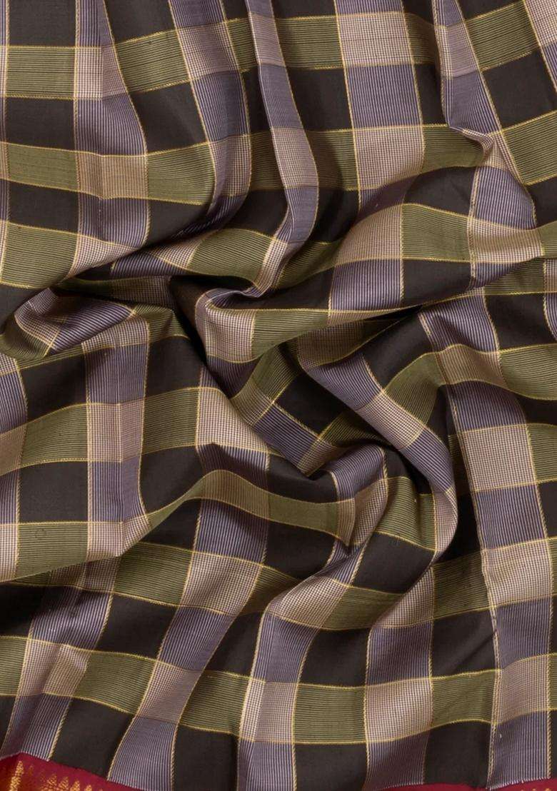Black Green Handloom Korvai Kanchipuram Silk Saree With Checks With Korvai And Temple Border Design For Women - Indya