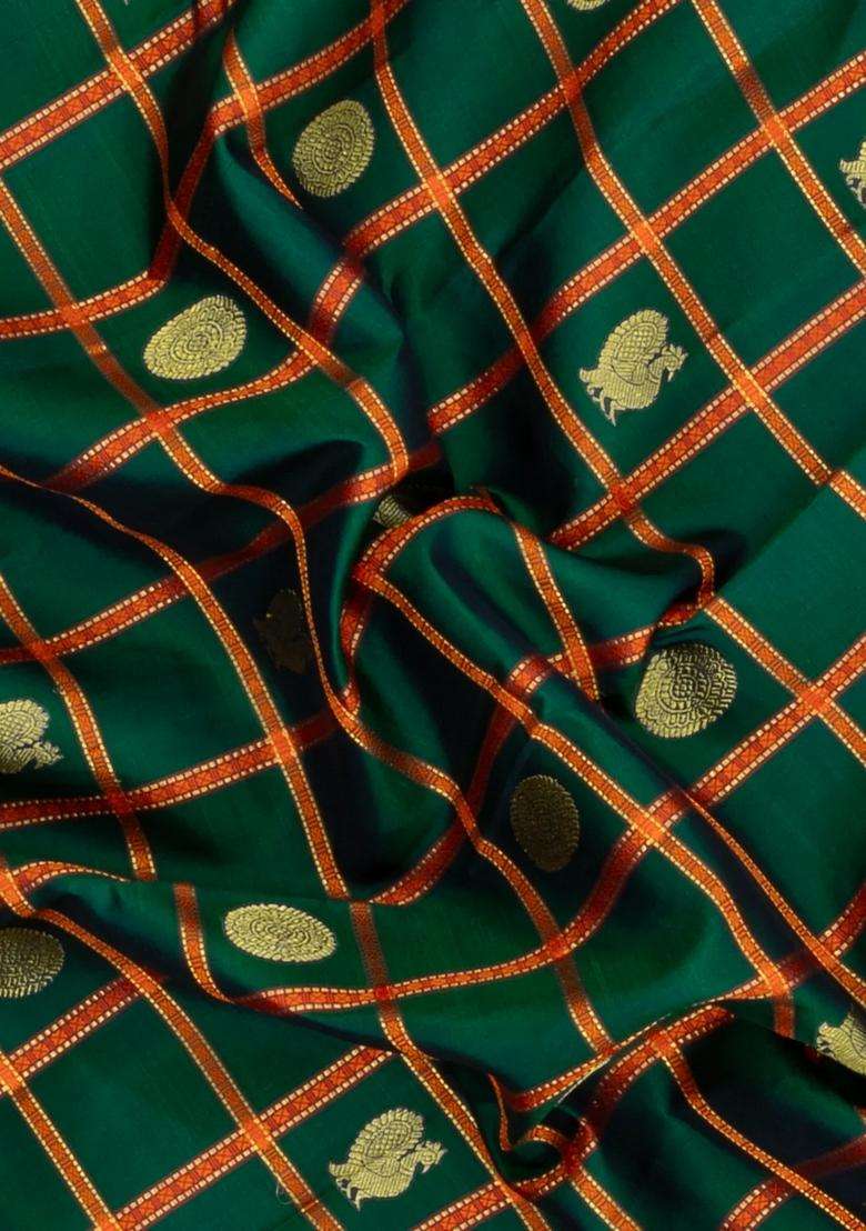Bottle Green Handloom Korvai Kanchipuram Silk Saree With Checks Buttas With Korvai And Temple Border Design For Women - Indya