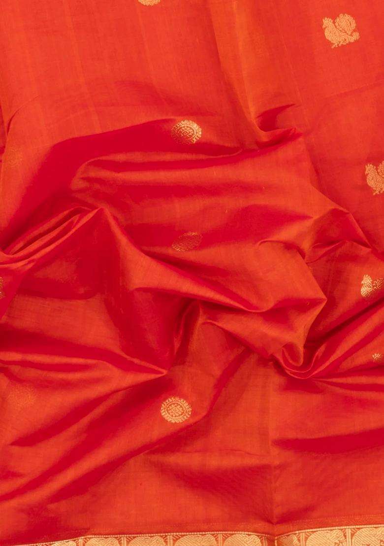 Red Handloom Silk Cotton Saree With Zari Buttas With Buttas And Brocade Design For Women - Indya