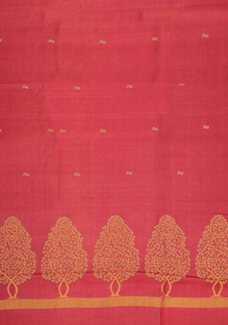 Peach Handloom Tussar Silk Saree With Floral Buttas With Buttas And Brocade Design For Women - Indya