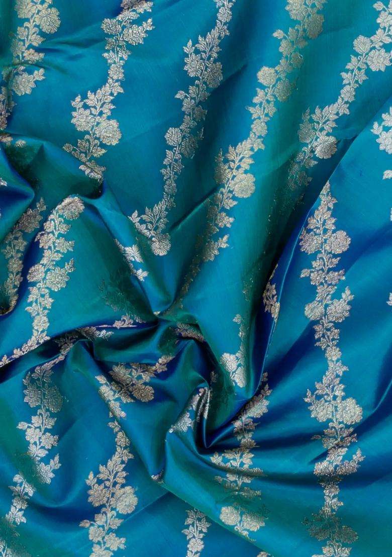 Blue Handloom Kanchipuram Bridal Silk Saree With Floral Motifs With Buttas And Brocade Design For Women - Indya